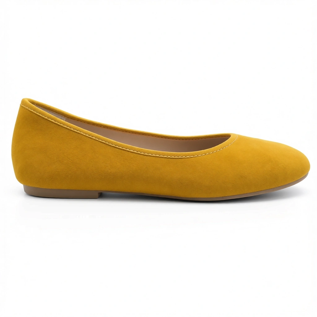 Rendered shoe — White-Background Standardizer