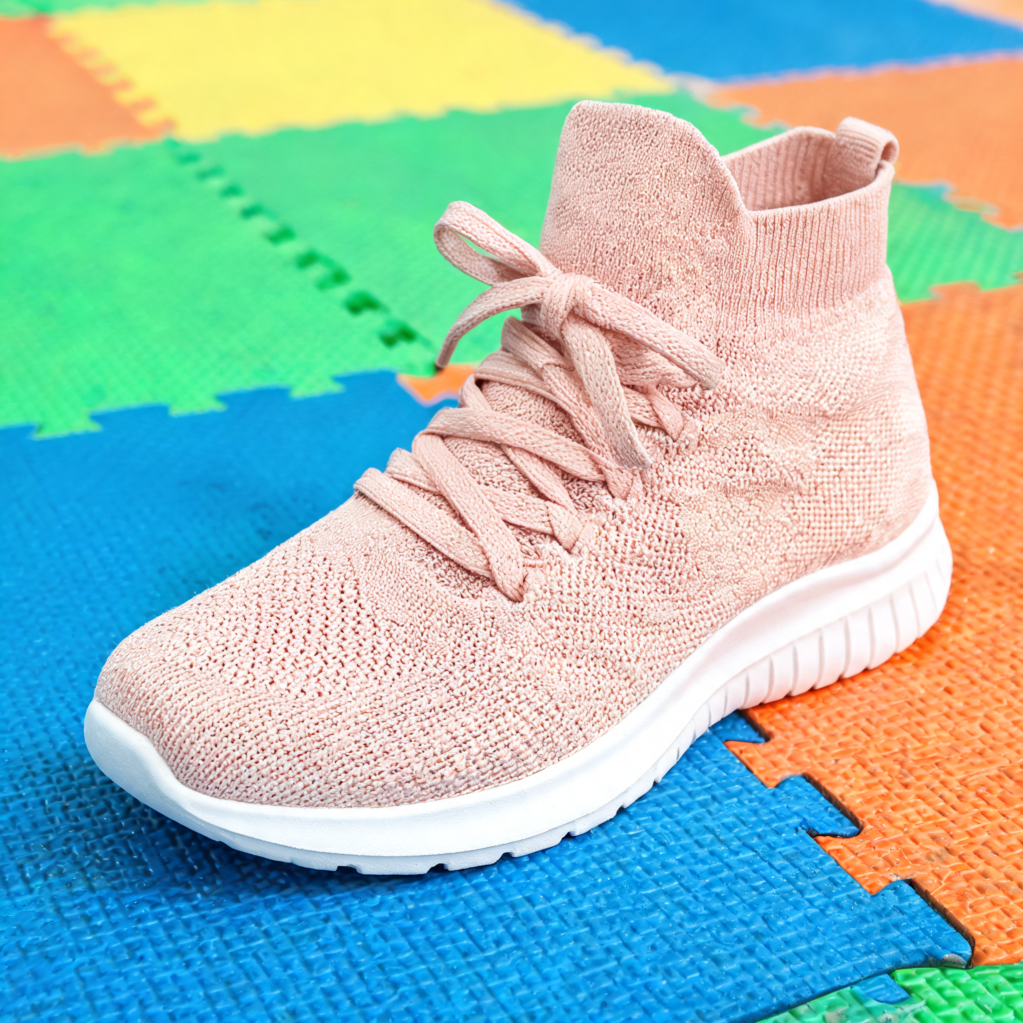 Input shoe for White-Background Standardizer